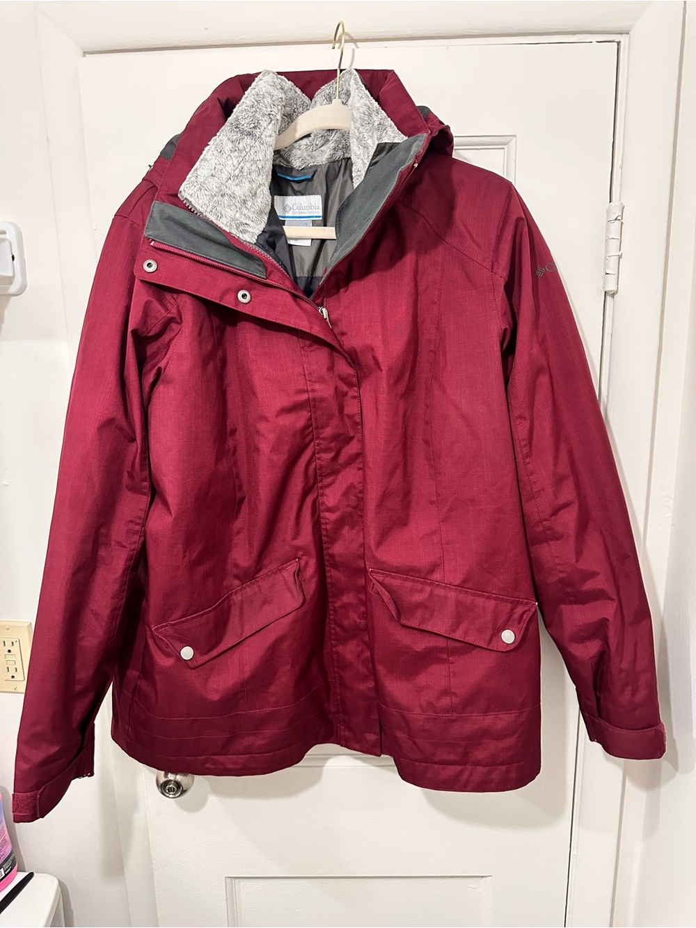 Columbia Women's Maroon Jacket with Hood